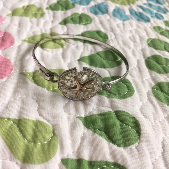 Cute starfish bracelet (free with purchase) - Picture 1 of 3